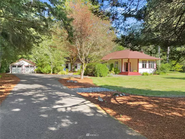 14062 Henderson RD NE, Bainbridge Island, WA 98110