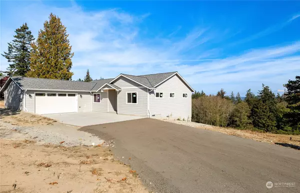 4523 Sunday DR, Oak Harbor, WA 98277