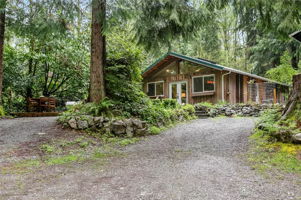 467 Alger Cain Lake RD, Sedro Woolley, WA 98284