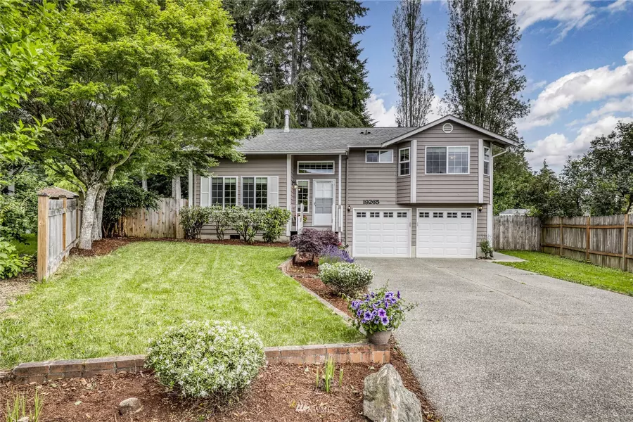 19265 NE Crestwood CT, Poulsbo, WA 98370