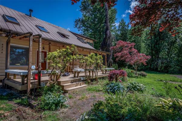 4234 Linnell RD, Deming, WA 98244