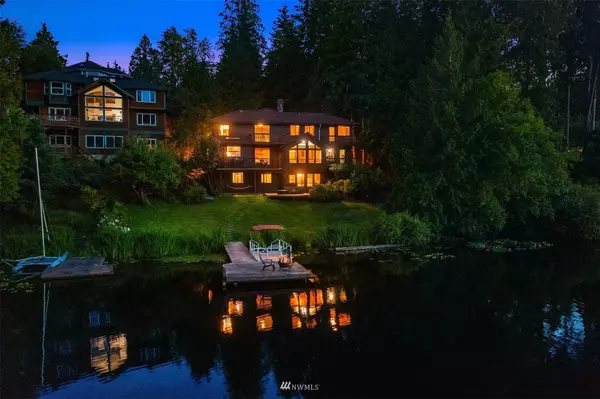 18404 W Lake Desire DR SE, Renton, WA 98058