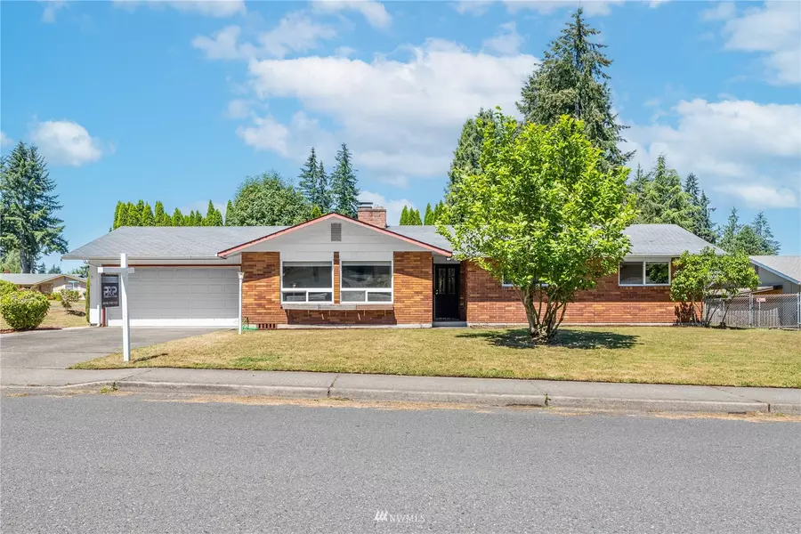 619 Enterprise DR NE, Lacey, WA 98516