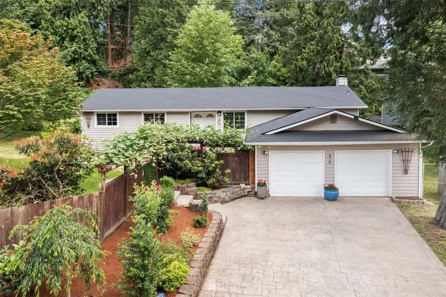 819 Duchess RD, Bothell, WA 98012