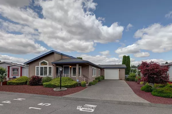 Shelton, WA 98584,4 Christmas Tree LN