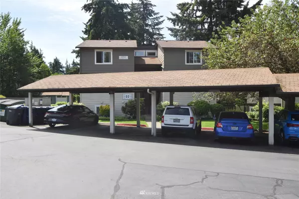 12645 NE 130th WAY #H101, Kirkland, WA 98034