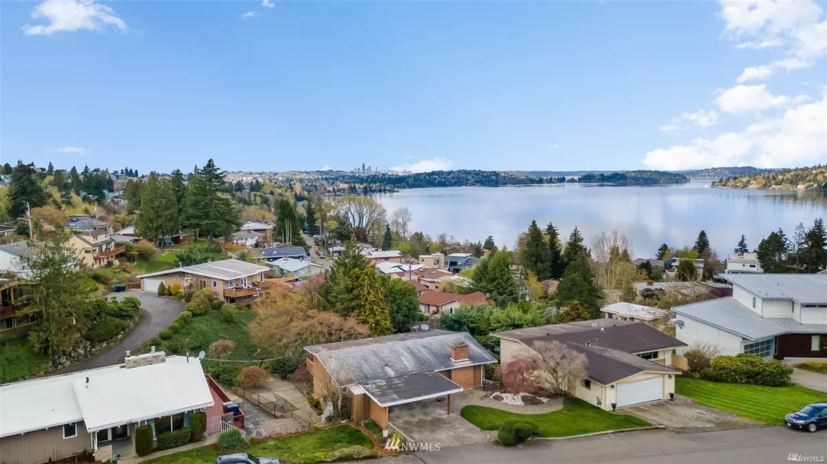 Seattle, WA 98178,7112 S Sunnycrest RD