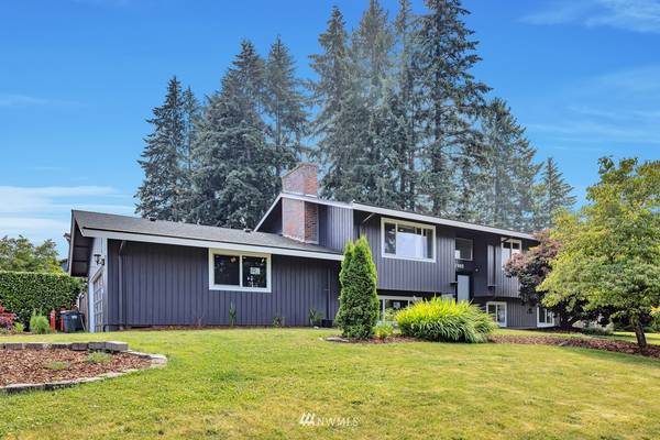 10905 113th AVE SW, Tacoma, WA 98498