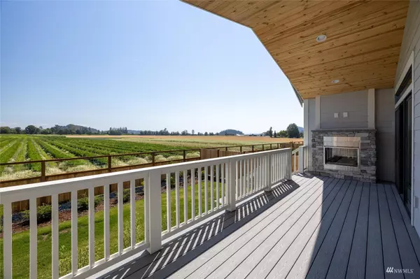335 Maple AVE, La Conner, WA 98257