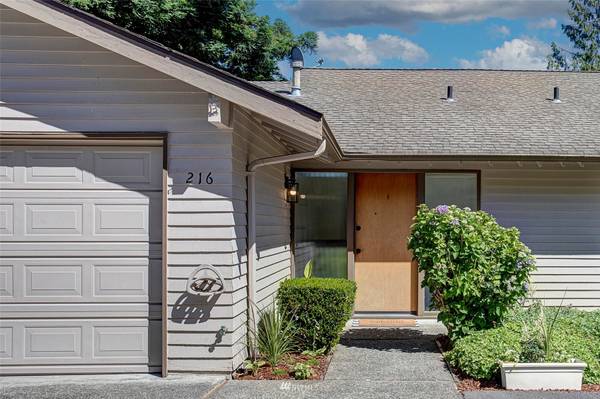 216 168th AVE NE, Bellevue, WA 98008