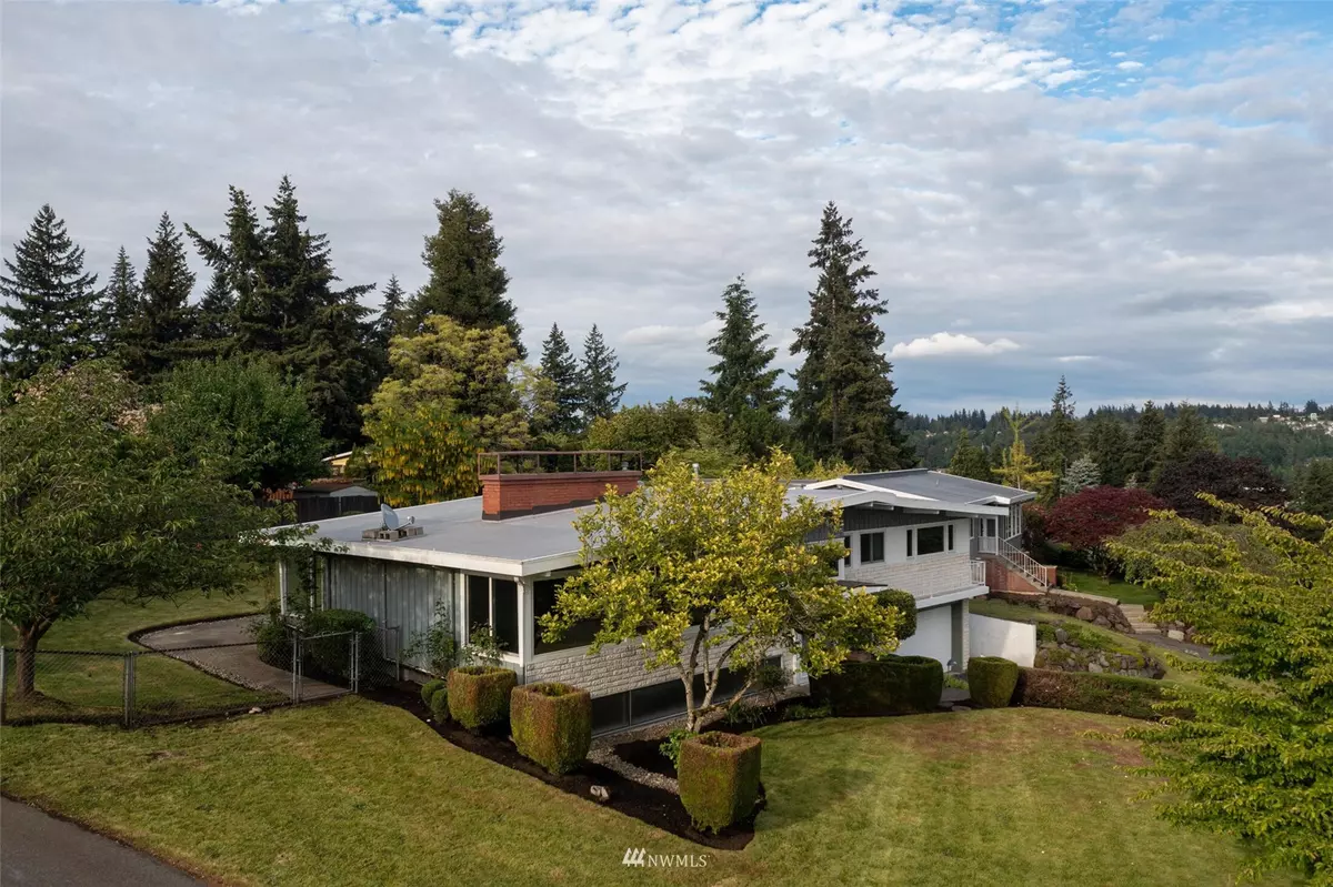 Bellevue, WA 98005,12604 SE 26th PL