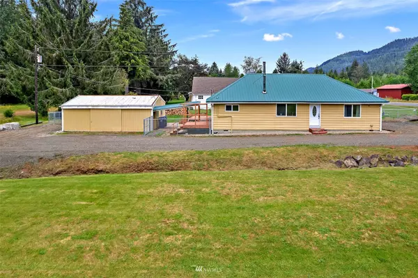 5465 US HWY 101, Humptulips, WA 98552