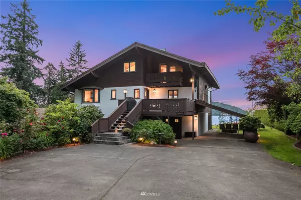 24506 Jefferson PL NE, Kingston, WA 98346