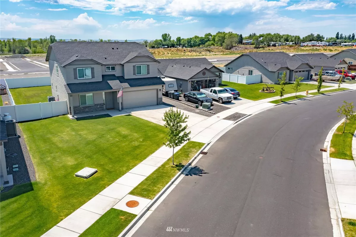 Moses Lake, WA 98837,4221 W Cove West DR