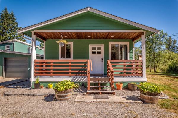 2448 Birch Bay Lynden RD, Custer, WA 98240