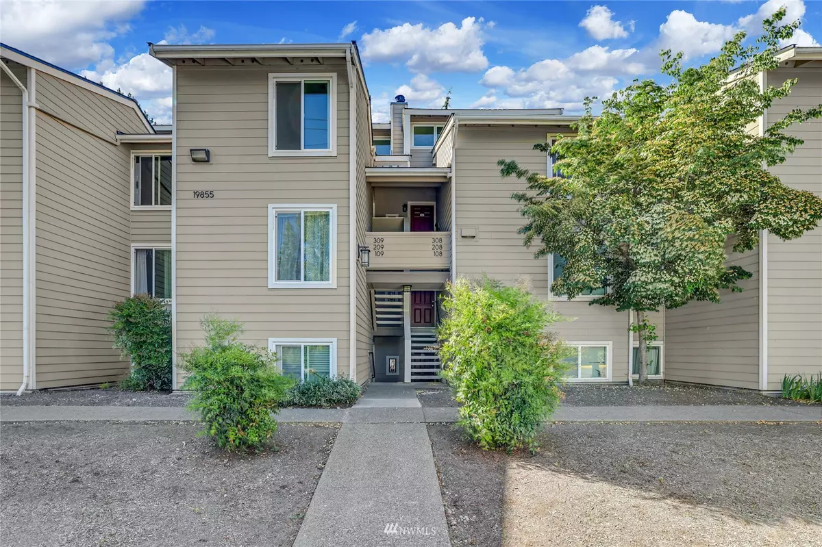 Shoreline, WA 98155,19855 25th AVE NE #309