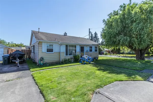 1908 13th AVE NW, Puyallup, WA 98371