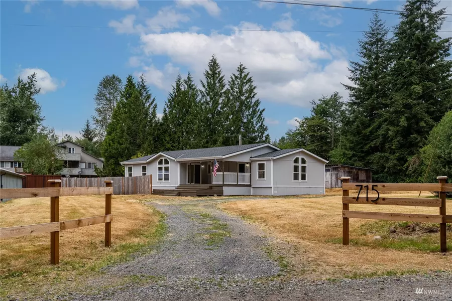 715 E Stanley ST, Granite Falls, WA 98252