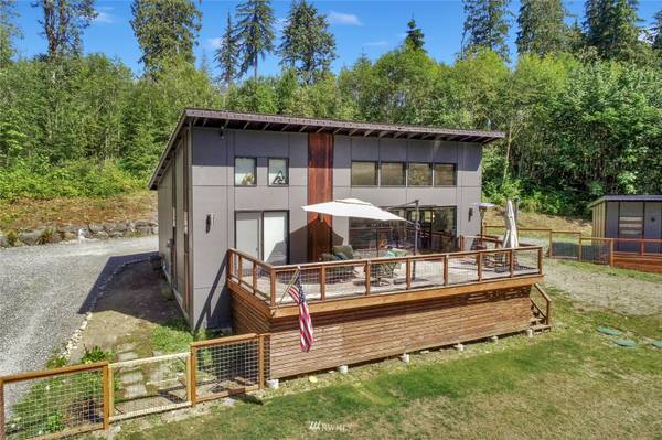 727 S Lake Roesiger RD, Snohomish, WA 98290