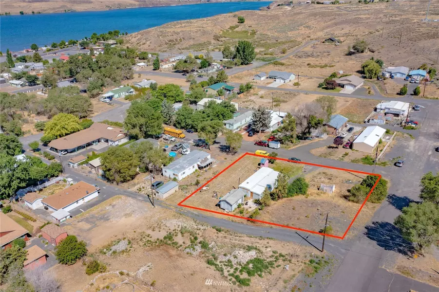 631 635-639 NE 2nd AVE, Soap Lake, WA 98851