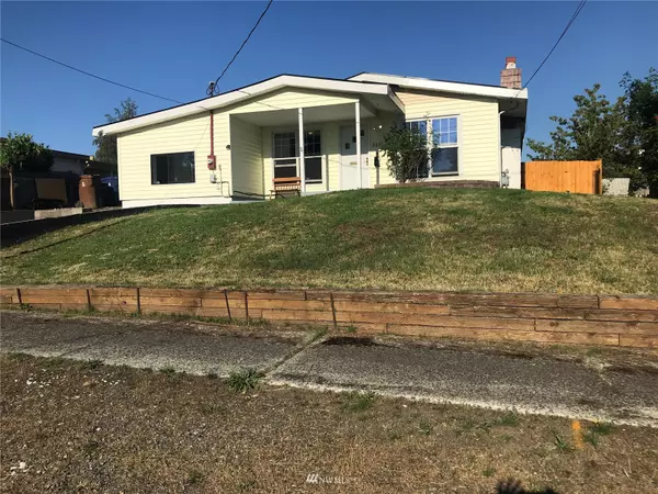 Tacoma, WA 98444,8833 S G ST