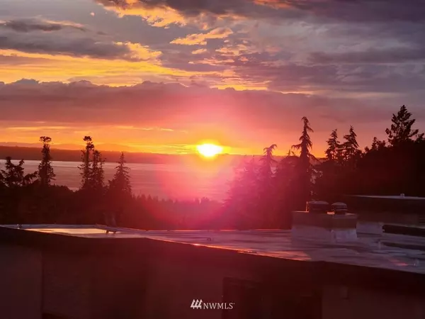 1110 5th AVE S #404, Edmonds, WA 98020