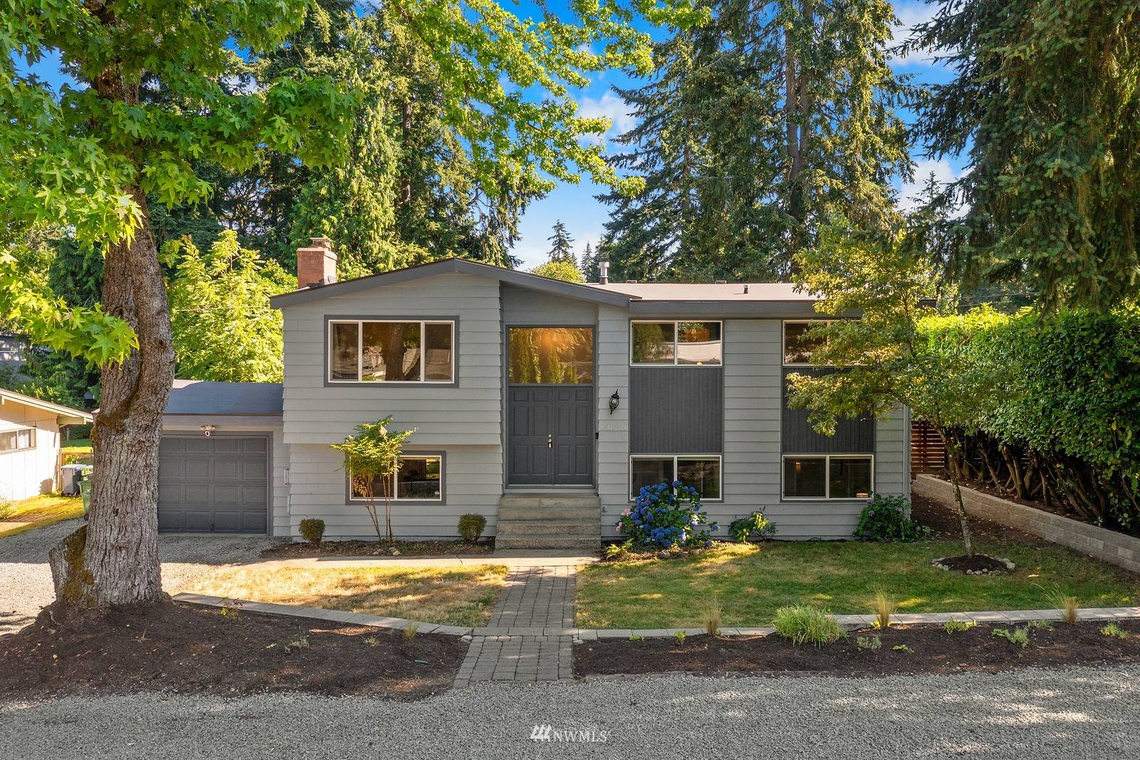 13043 NE 113th ST, Kirkland, WA 98033
