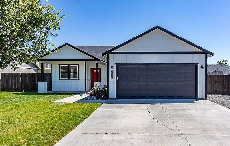 525 Kentucky DR, Moses Lake, WA 98837