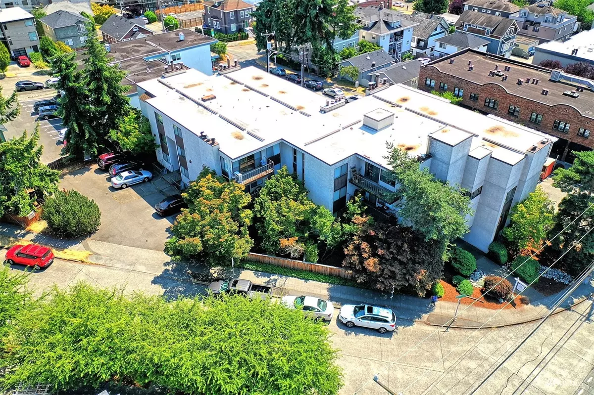 Seattle, WA 98109,550 Aloha St #201