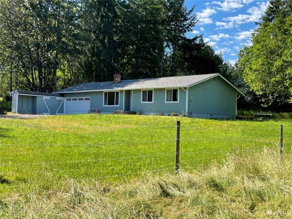 160 E Country LN, Allyn, WA 98524