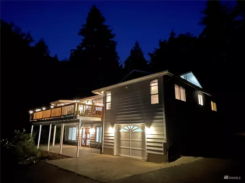 6758 SE Sedgwick RD, Port Orchard, WA 98366