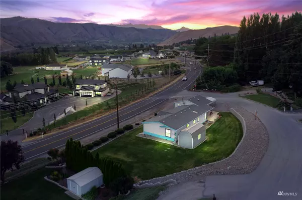 1697 Sunset DR, Wenatchee, WA 98801