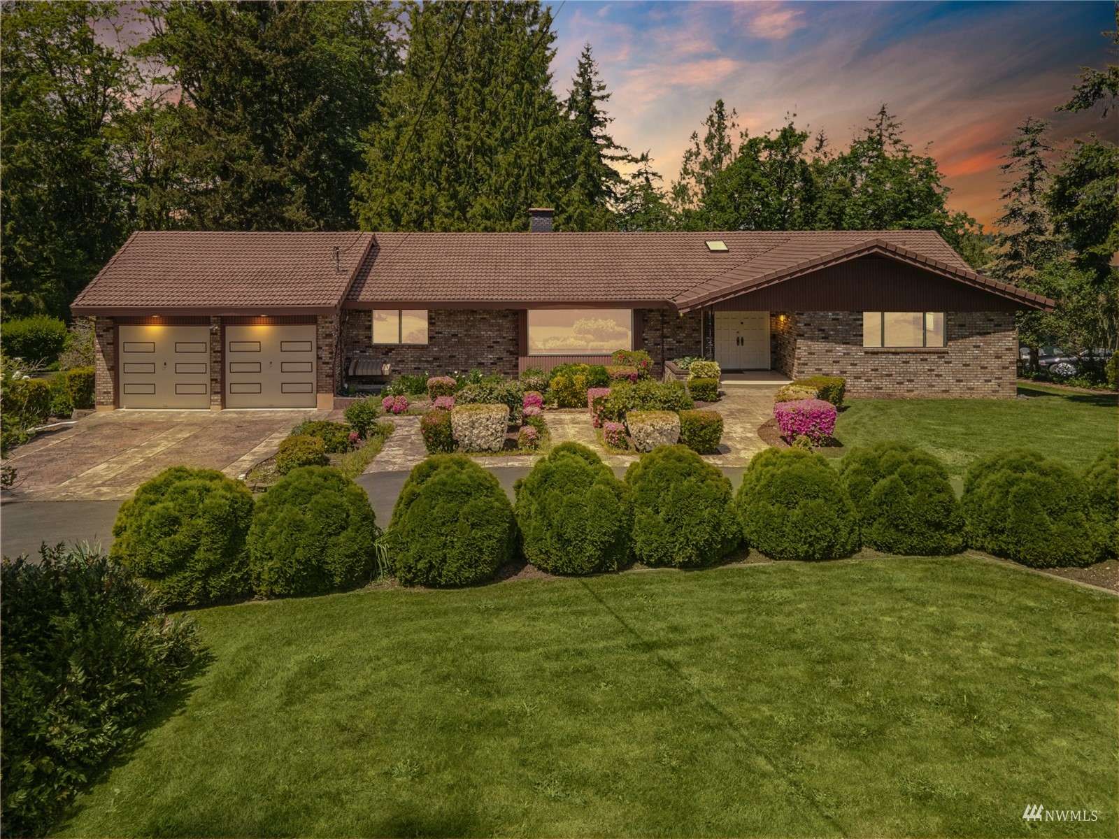 Kent, WA 98042,21039 142nd AVE SE
