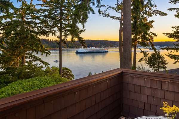 6641 Wing Point RD NE, Bainbridge Island, WA 98110