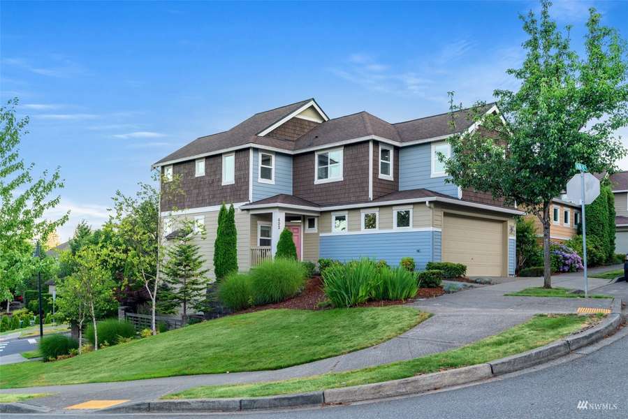 602 Lingering Pine DR NW, Issaquah, WA 98027