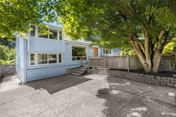 3313 SW 106th ST, Seattle, WA 98146