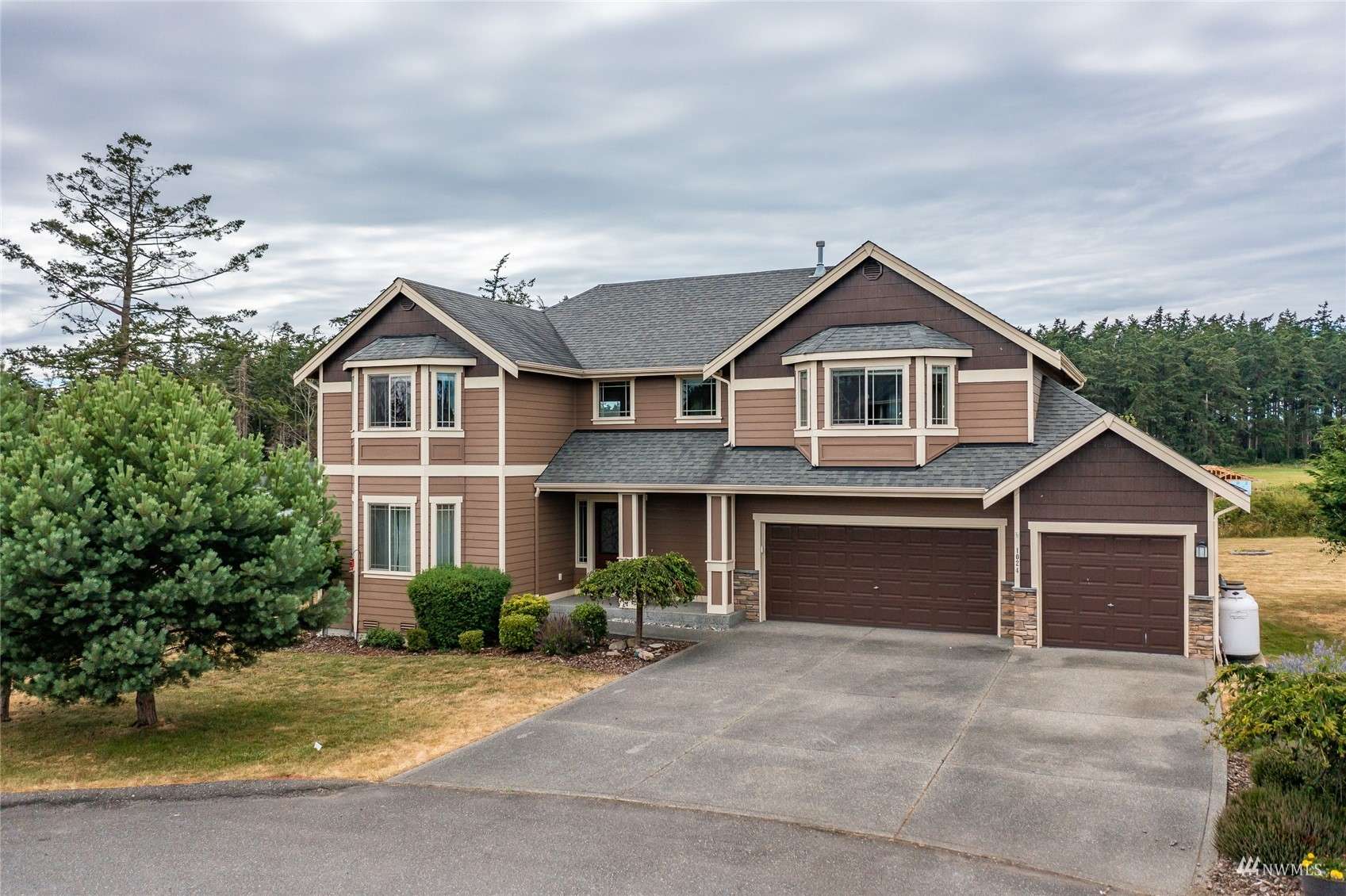 1024 Cove View CIR, Oak Harbor, WA 98277