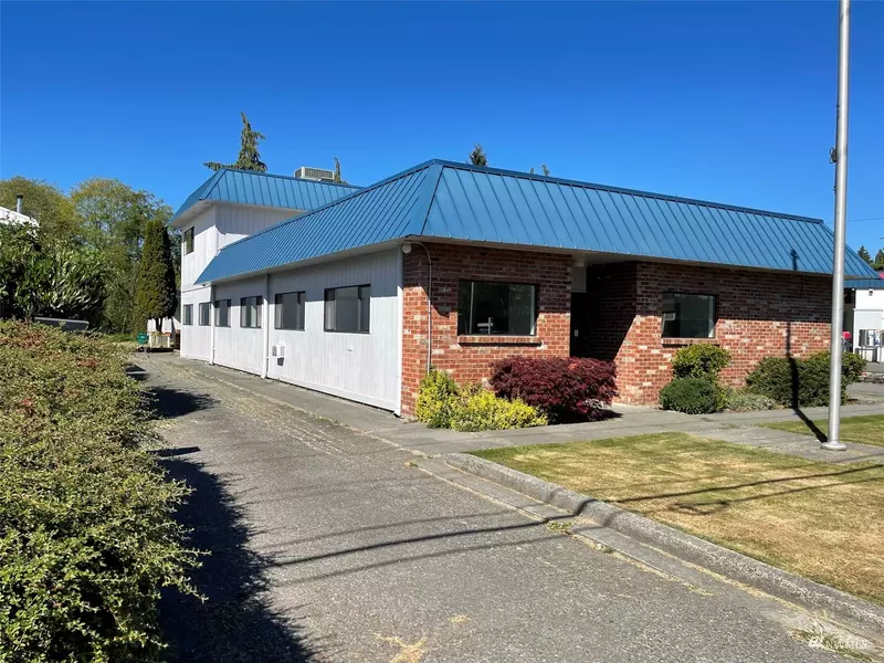 1413 E College WAY, Mount Vernon, WA 98273