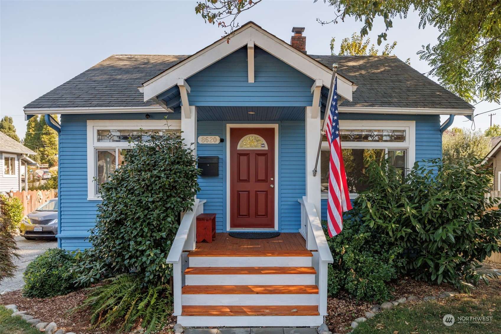 8620 9th AVE SW, Seattle, WA 98106