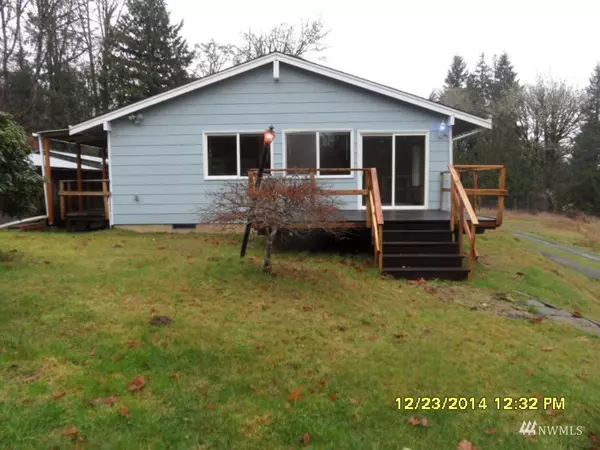 100 E Toni Smith LN, Allyn, WA 98524