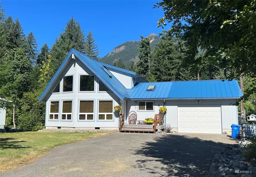 147 Mountain View DR, Packwood, WA 98361