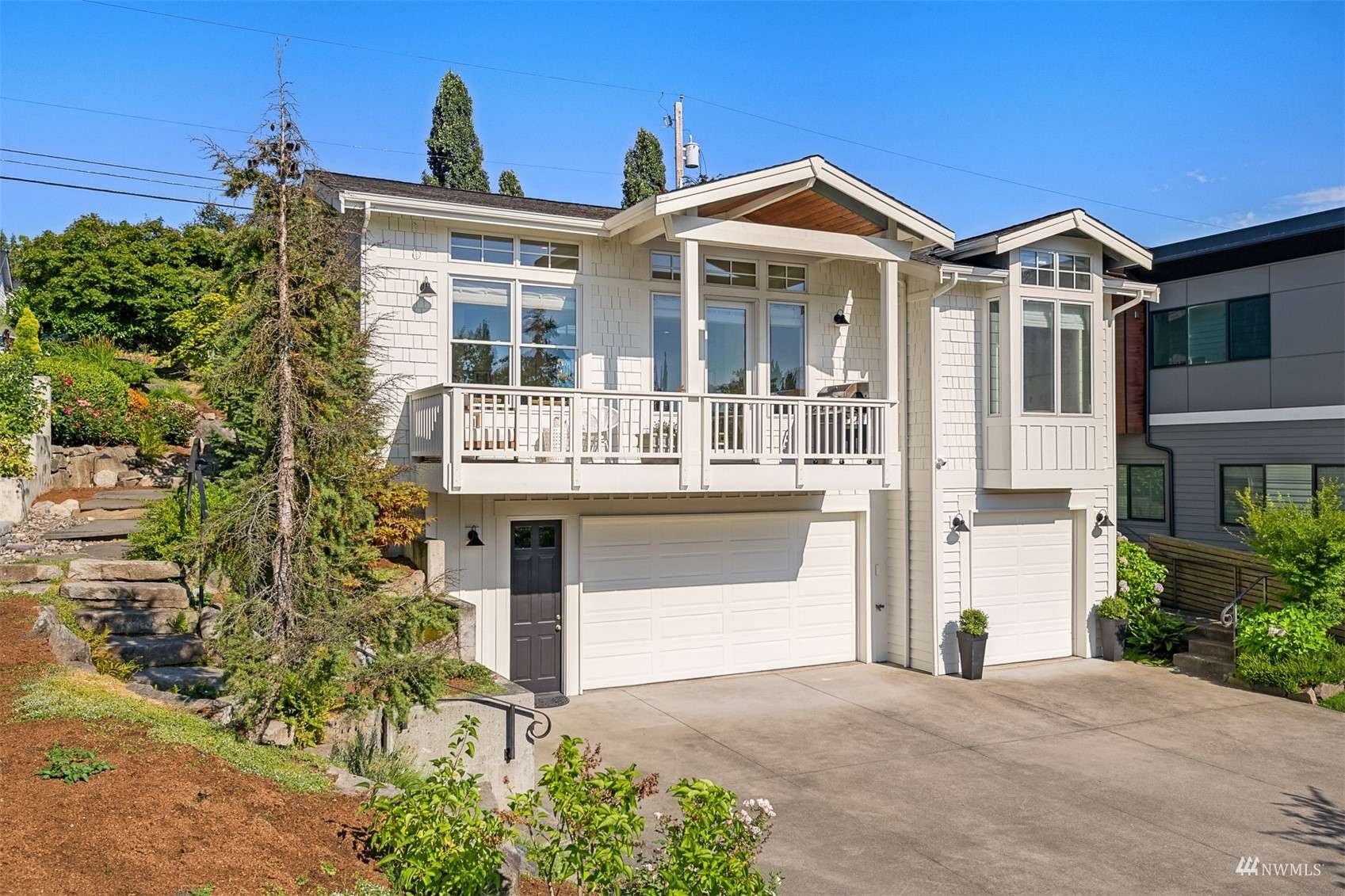 909 1st ST, Kirkland, WA 98033