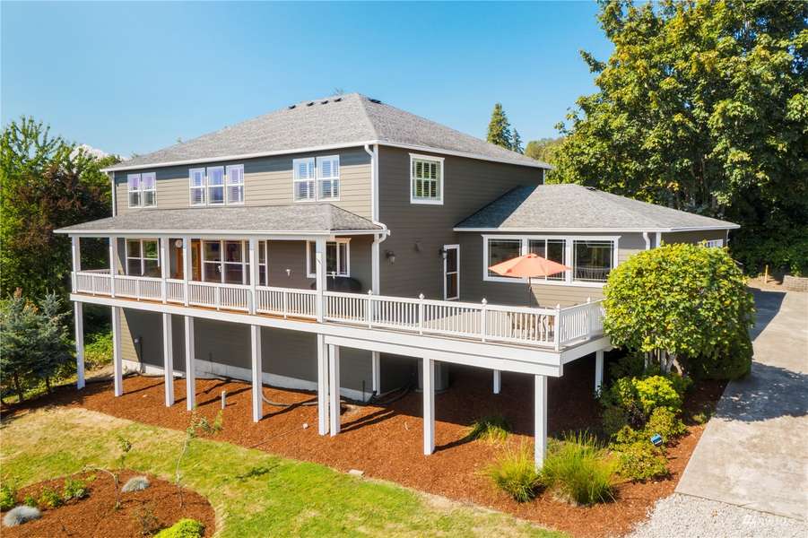 2794 Tracyton Beach RD NW, Bremerton, WA 98310