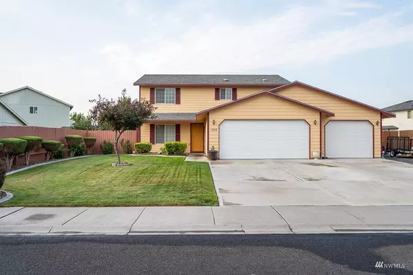 1349 E Greens Loop RD, Moses Lake, WA 98837