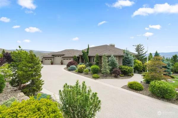 110 E Mountain Brook LN, Wenatchee, WA 98801