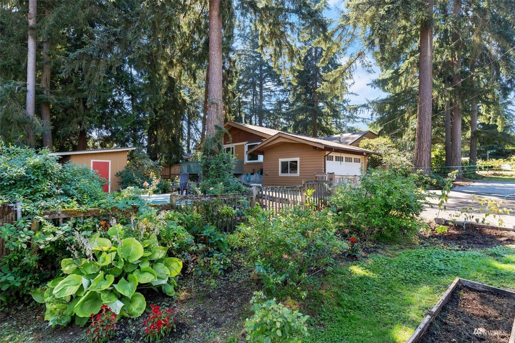 16054 32nd AVE NE, Lake Forest Park, WA 98155
