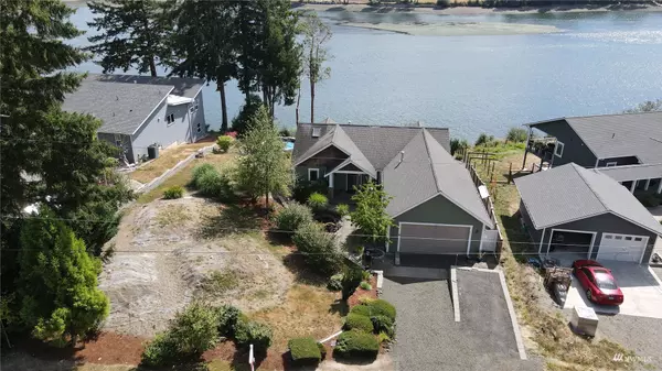 371 E Agate Beach DR, Shelton, WA 98584
