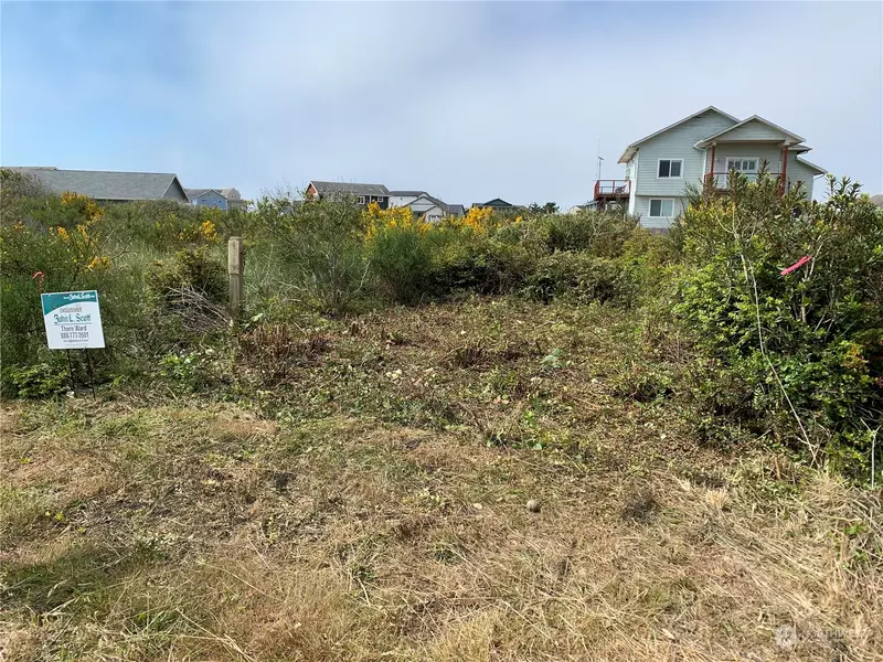 1389 Sand Pebble AVE SW, Ocean Shores, WA 98669