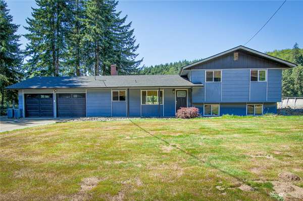 19 Crown Camp RD, Cathlamet, WA 98612