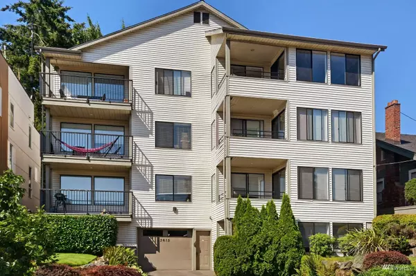 3615 Whitman AVE N #401, Seattle, WA 98103